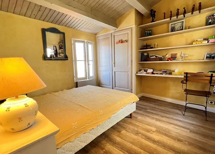 Villa Charmante Face A La ! *